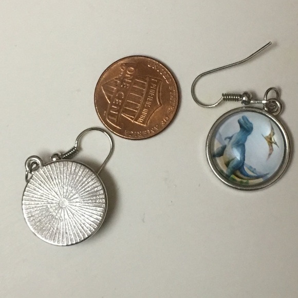 Dinosaur 🦖 earrings - Picture 5 of 5